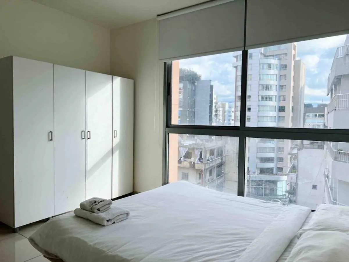 Modern 3Br Apt Next To Hotel Dieu Beirut 0*,  Libanon