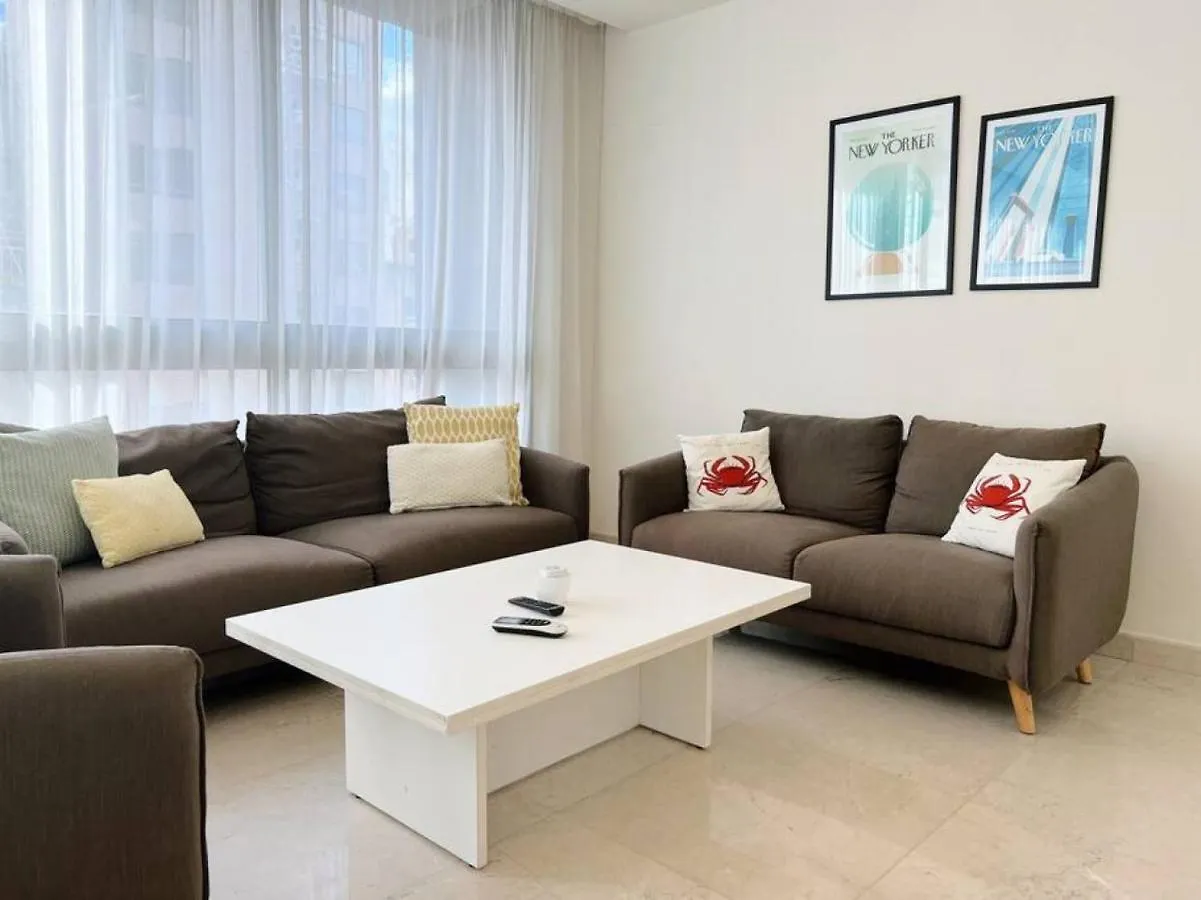 Modern 3Br Apt Next To Hotel Dieu Beirut Lejlighed