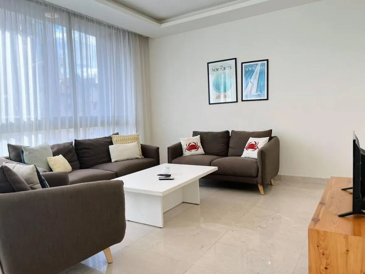 Modern 3Br Apt Next To Hotel Dieu Beirut